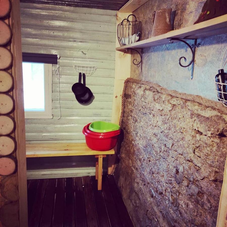 B&B Rando & Kaerdi Juures Oue Lyuganuse Εξωτερικό φωτογραφία